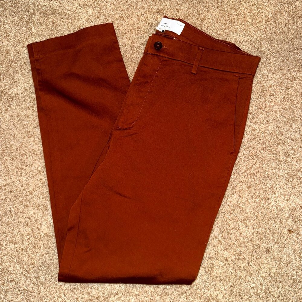 Banana Republic Slim Traveler Chino: Rust Brown 34x32